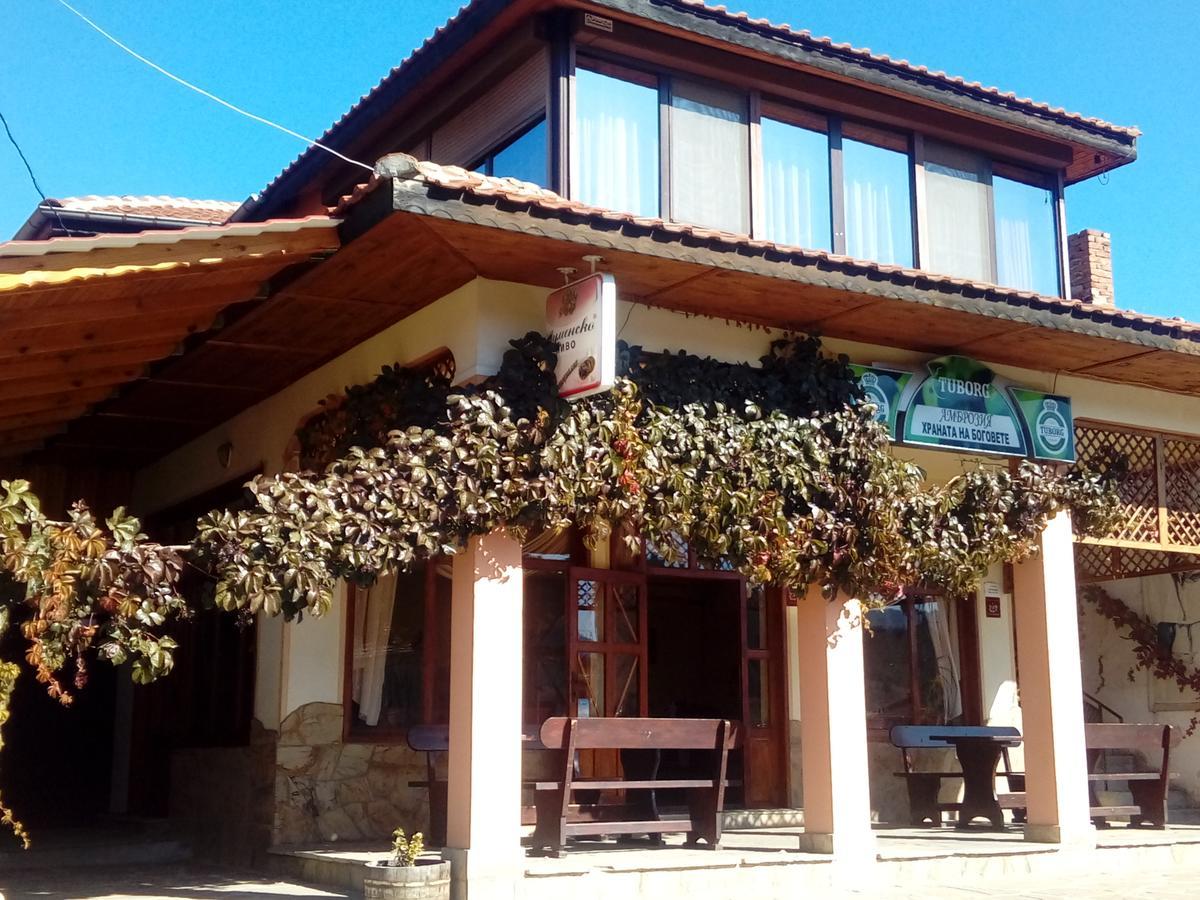 Guest House Ambrozia Kotel Exterior foto
