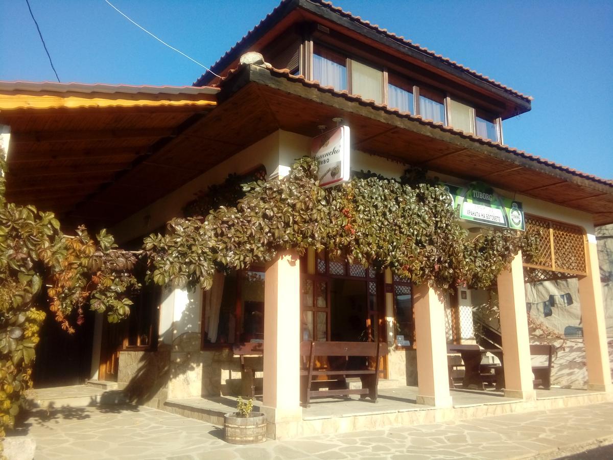 Guest House Ambrozia Kotel Exterior foto